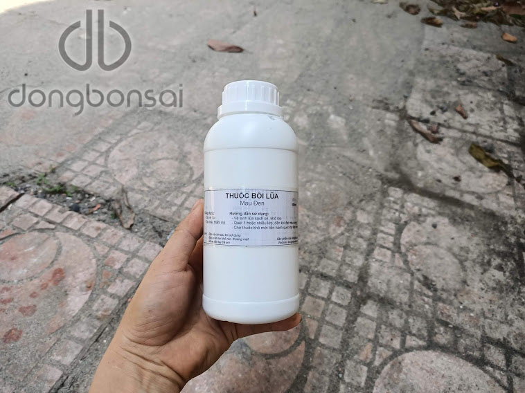 Thuốc lũa bonsai chai 500ml màu đen